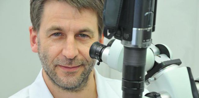 MUDr. Jiří Škrdlant školil 180 zubních lékařů